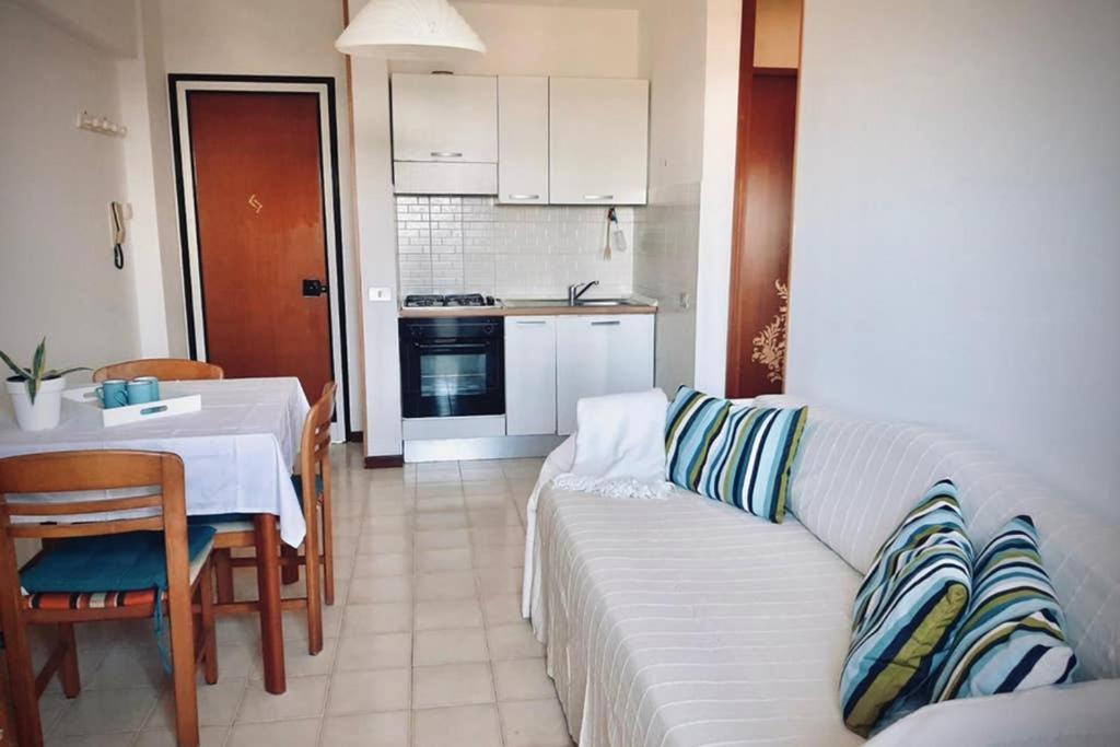 Bilocale Vista Mare Apartment Fano Exterior photo